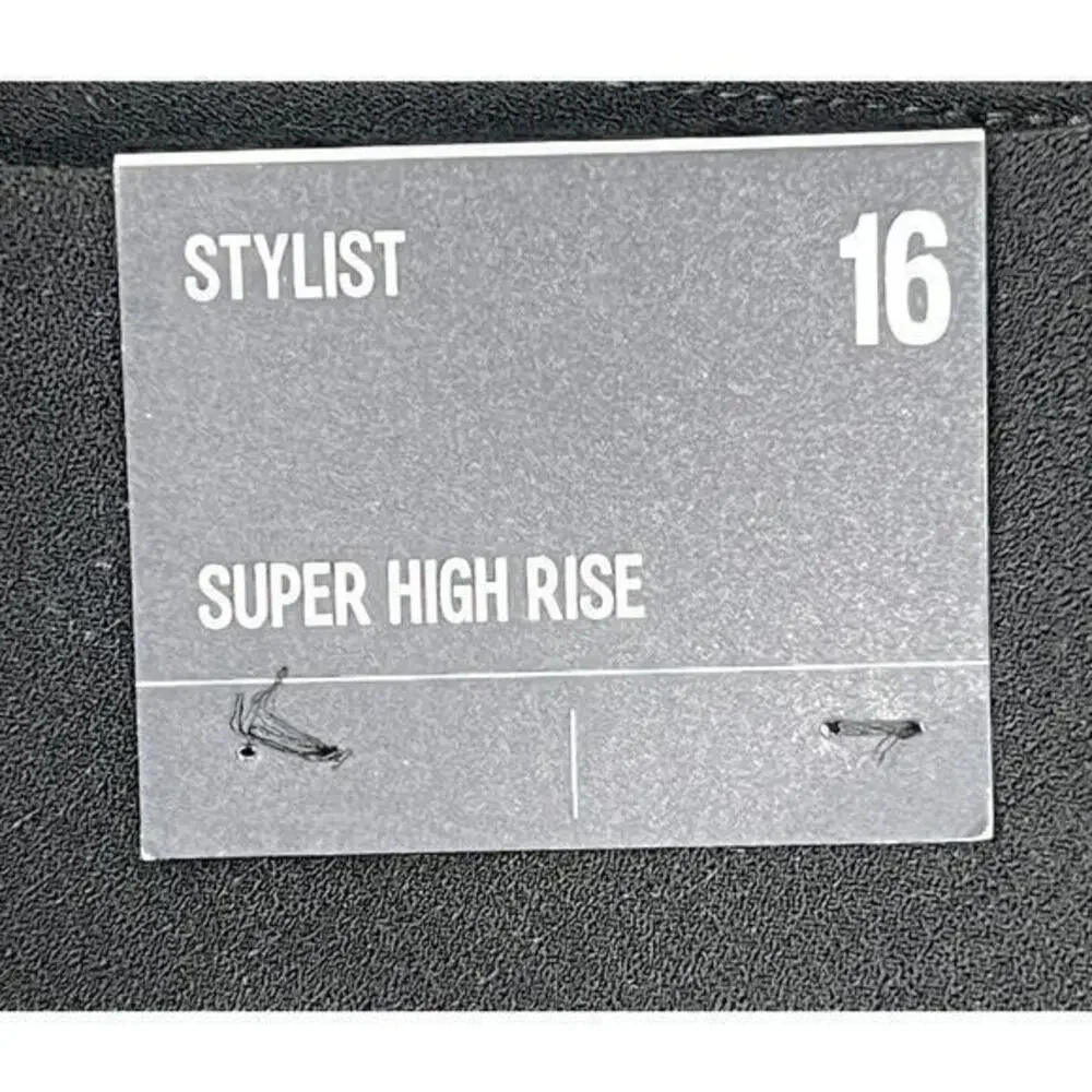 Express Stylist Super High-Rise Shorts Plus Sz 16 Black Pleated Dressy Goth NEW!
